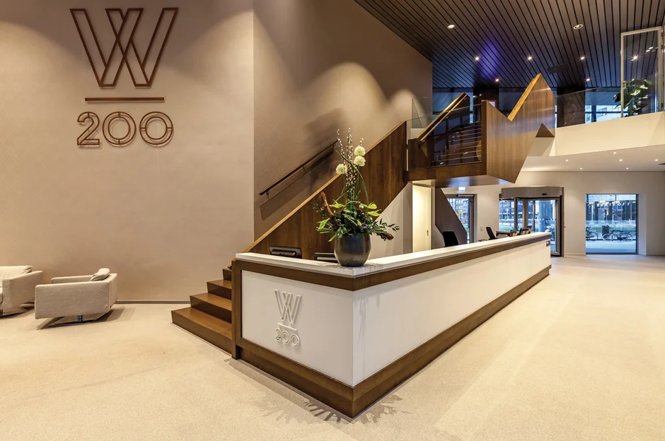 Weena200-04-Interior.jpg