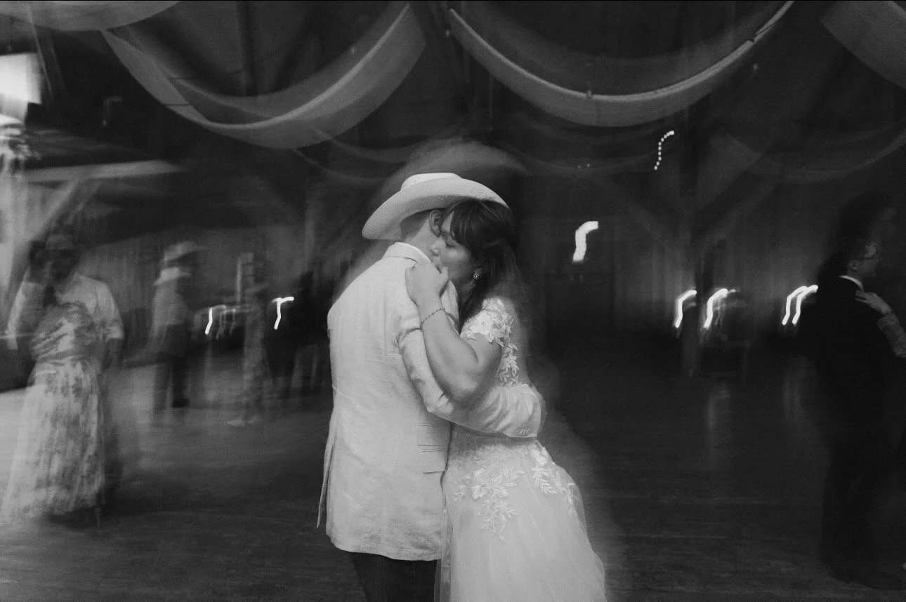A wedding your way means honoring family, creating a welcoming space, and actually enjoying the day.
Billy &amp; Scarleth&rsquo;s Texas-inspired celebration was proof 💍

Venue @texasoldtown 
Bartending Bar Butlers
Catering @laperaaustin 
Cake @melis