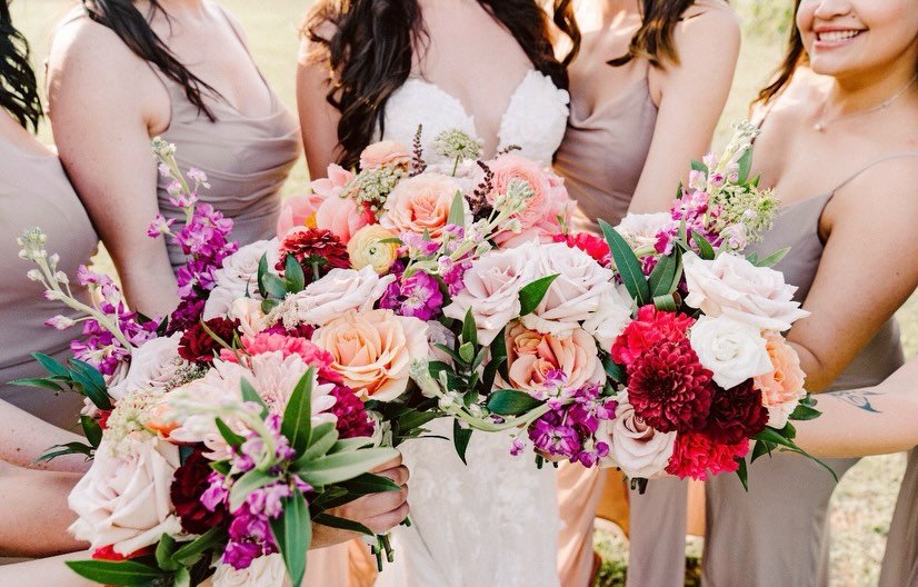 Creating the florals for your wedding day is never just another project to us. It&rsquo;s an honor to bring your vision to life&mdash;from the centerpieces to the bouquets and boutonni&egrave;res, every bloom is thoughtfully chosen with you in mind.
