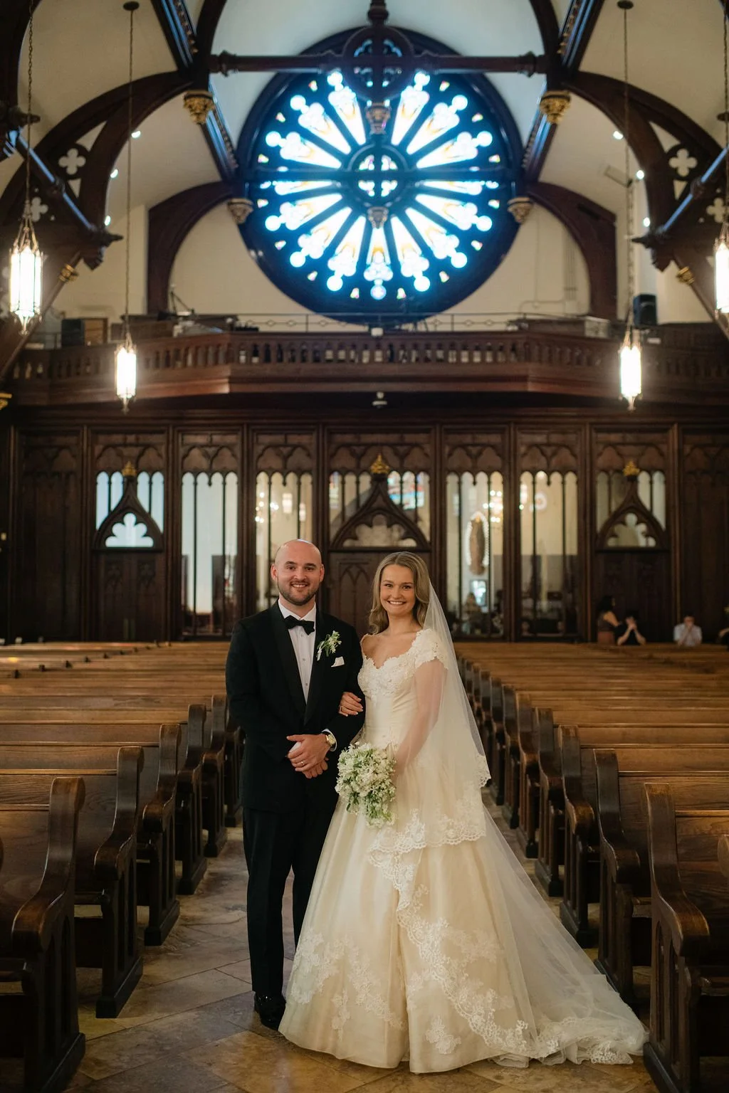 Ellie&Josh-WeddingPhotos-St.Mary's&UTAlumni-Austin,Texas-AprilMaeCreative-AustinWeddingPhotographer-541.jpg