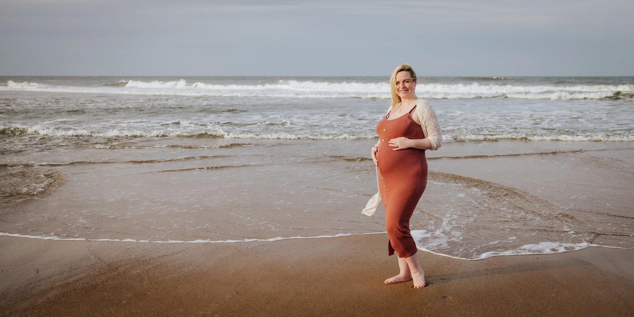 Outdoor maternity photo shoot in Northumberland
