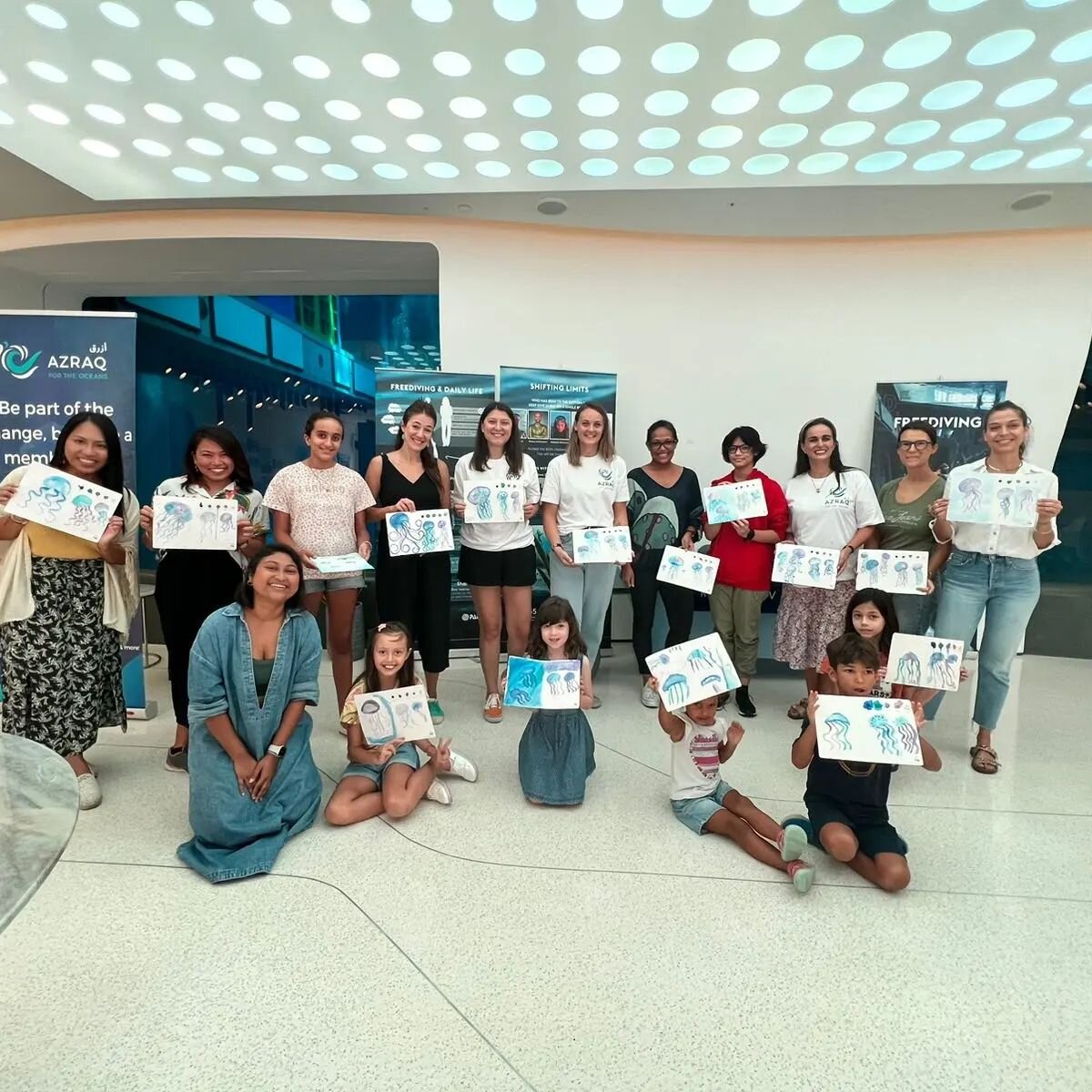 We had a blast this weekend celebrating #WorldJellyFishDay at our jellyfish workshop! So great seeing all the creative drawings made &amp; having young audience participants! 😍 Thank you @deepdivedubai for hosting us! 

#workshop #jellyfish #oceanpr