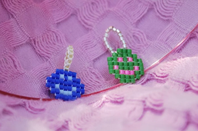 Bead Weaving Workshop with Shiny Stacks