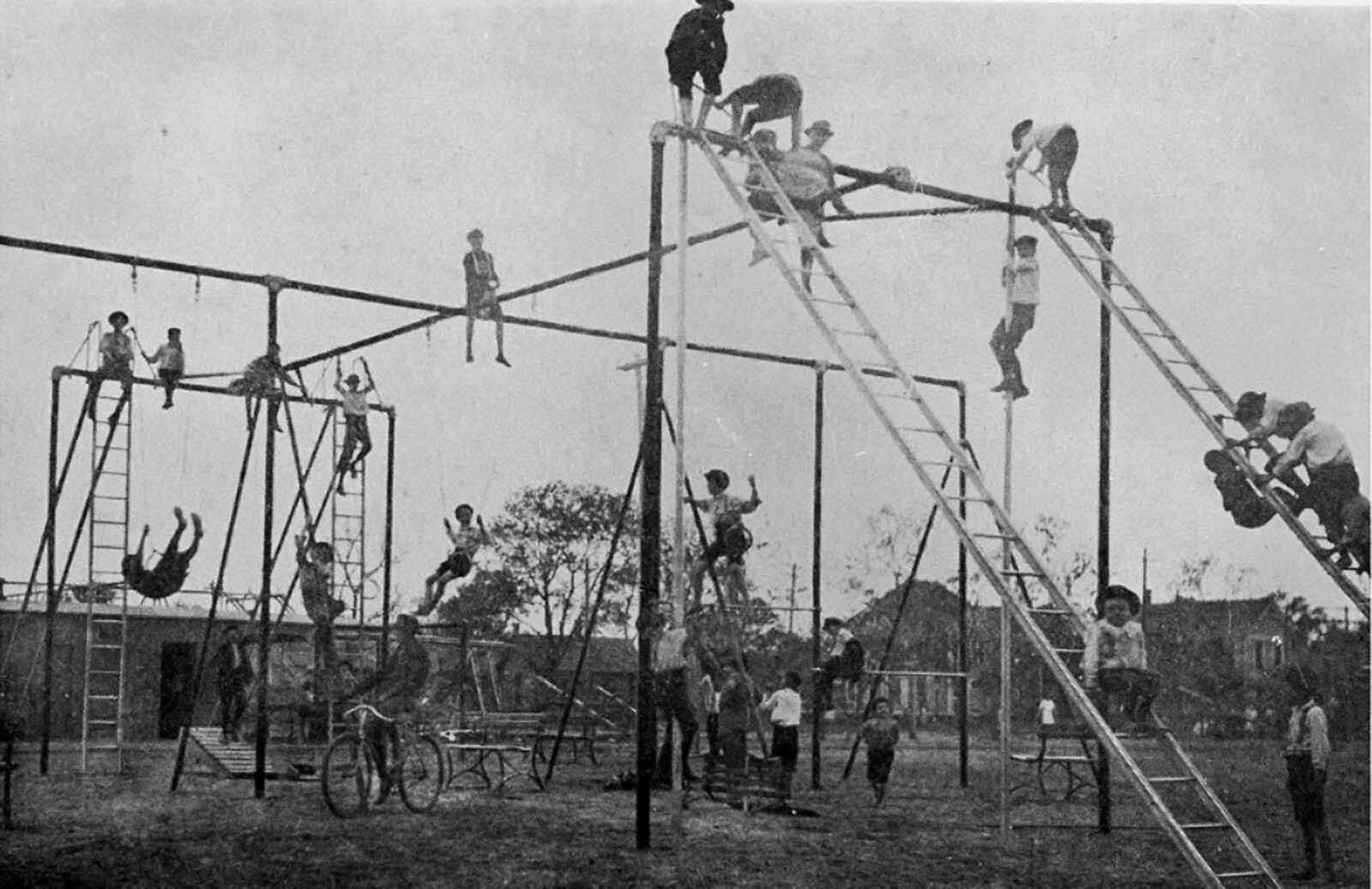  Playgrounds used to encourage challenge and risk and look incredibly dangerous to our modern eyes. 