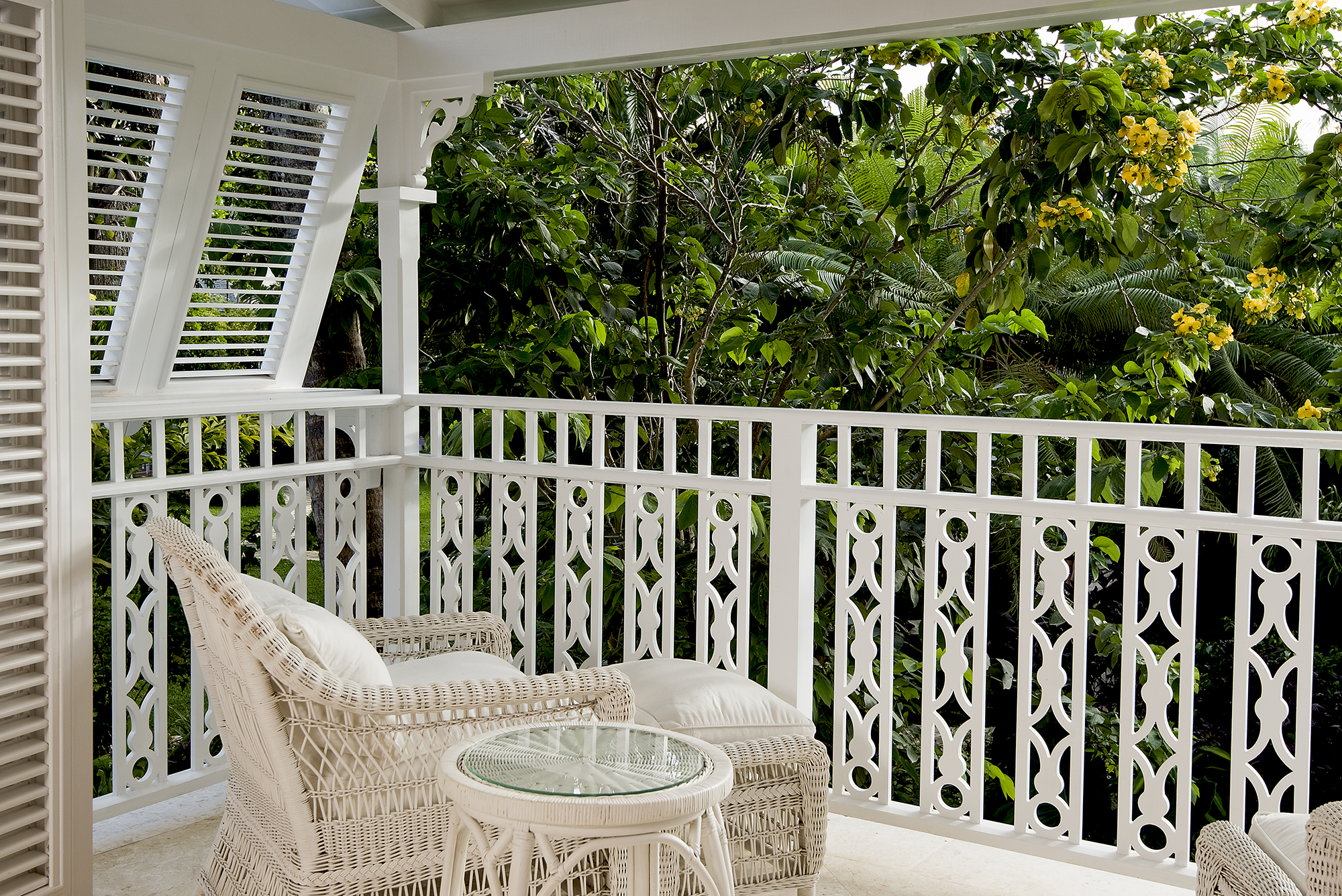 COBBLERS-COVE-GARDEN-VIEW-VERANDA.jpg