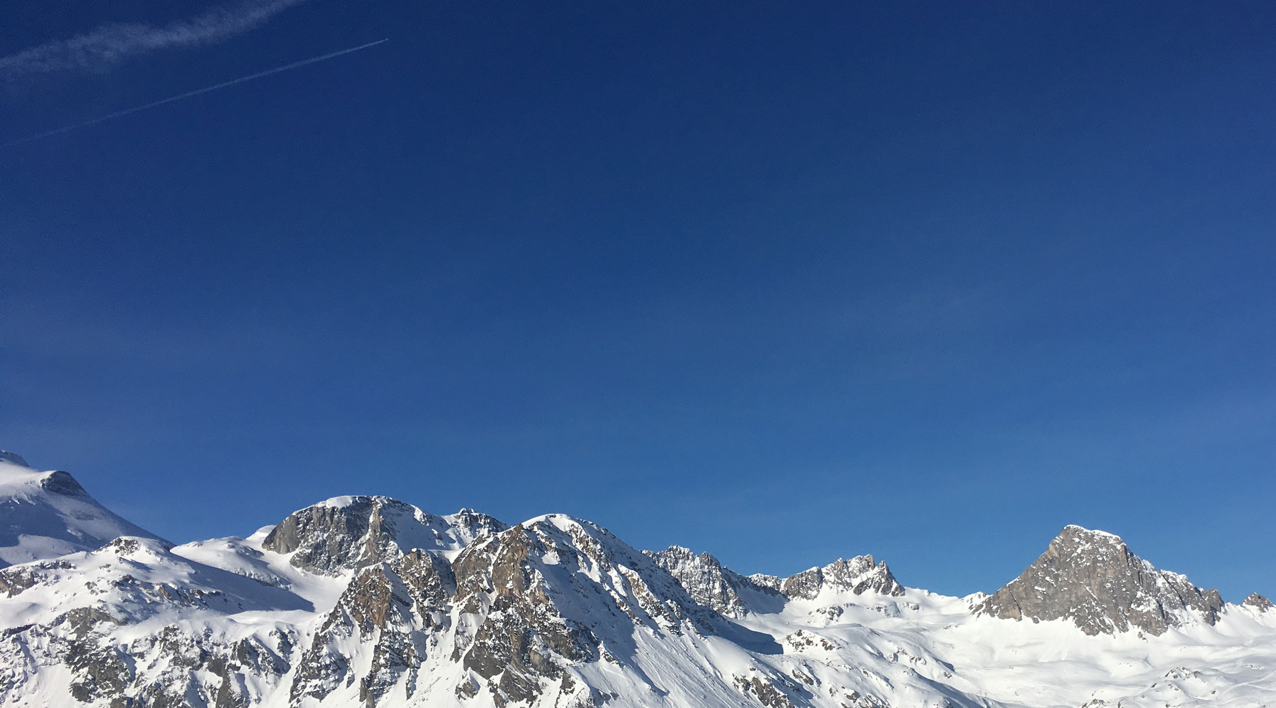 Alpine-View-Mountains-2500p-crop.jpg