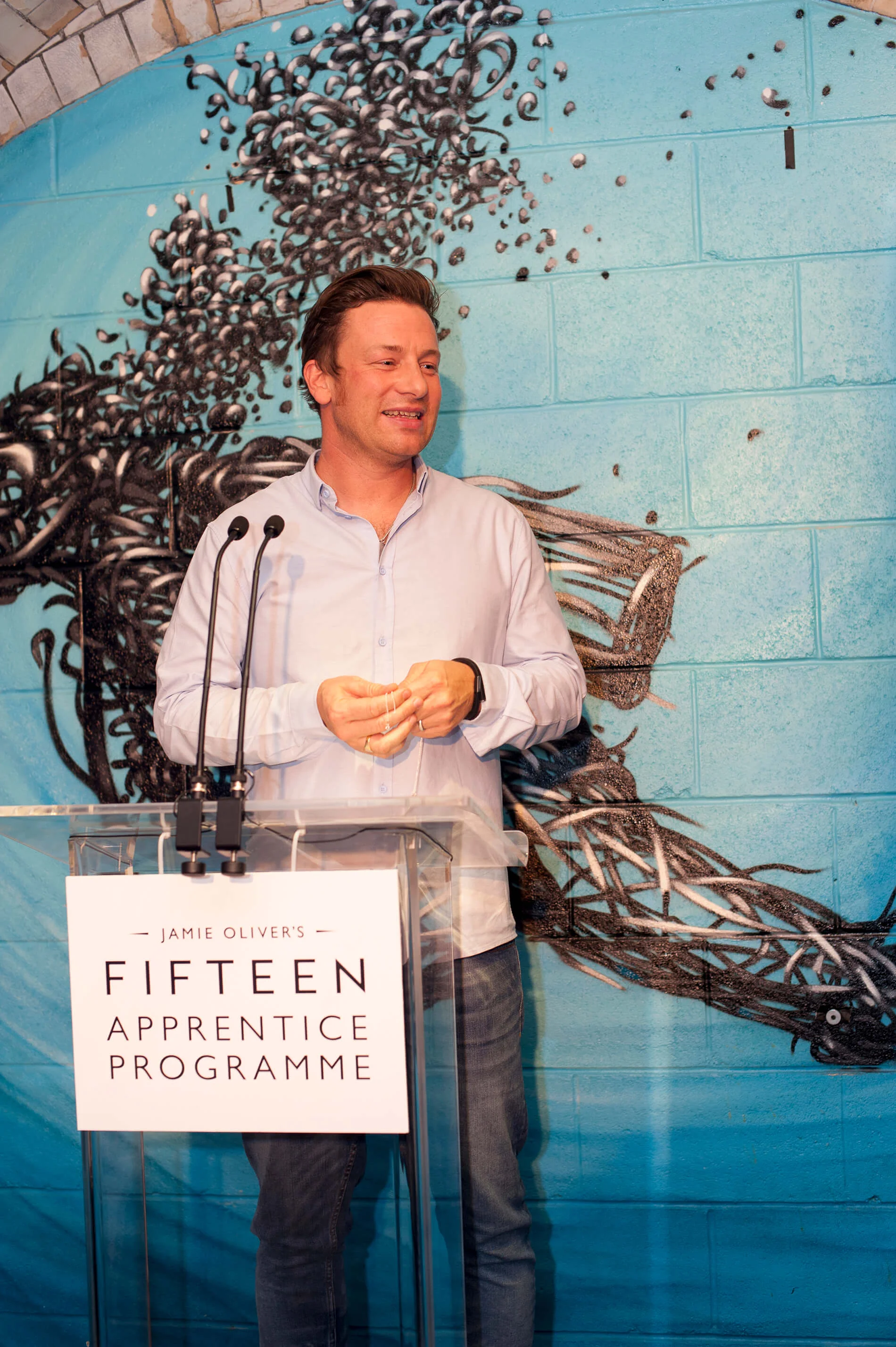 Jamie Oliver's 15_08.jpg