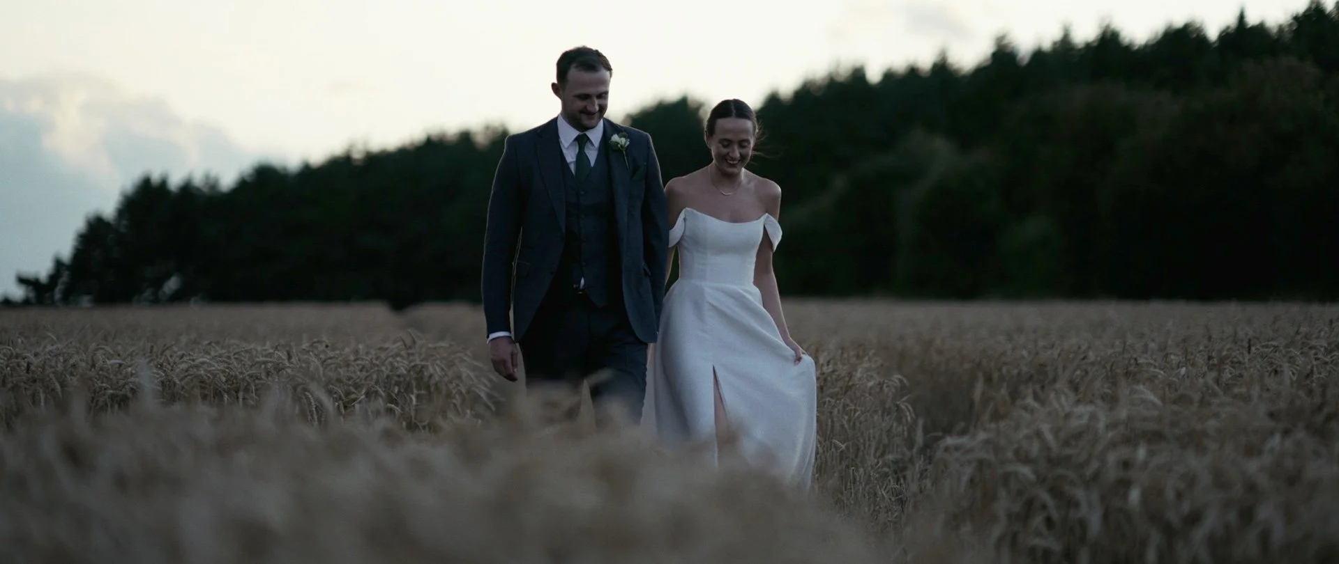 24-08-14-will-millie-healey-barn-wedding.jpg