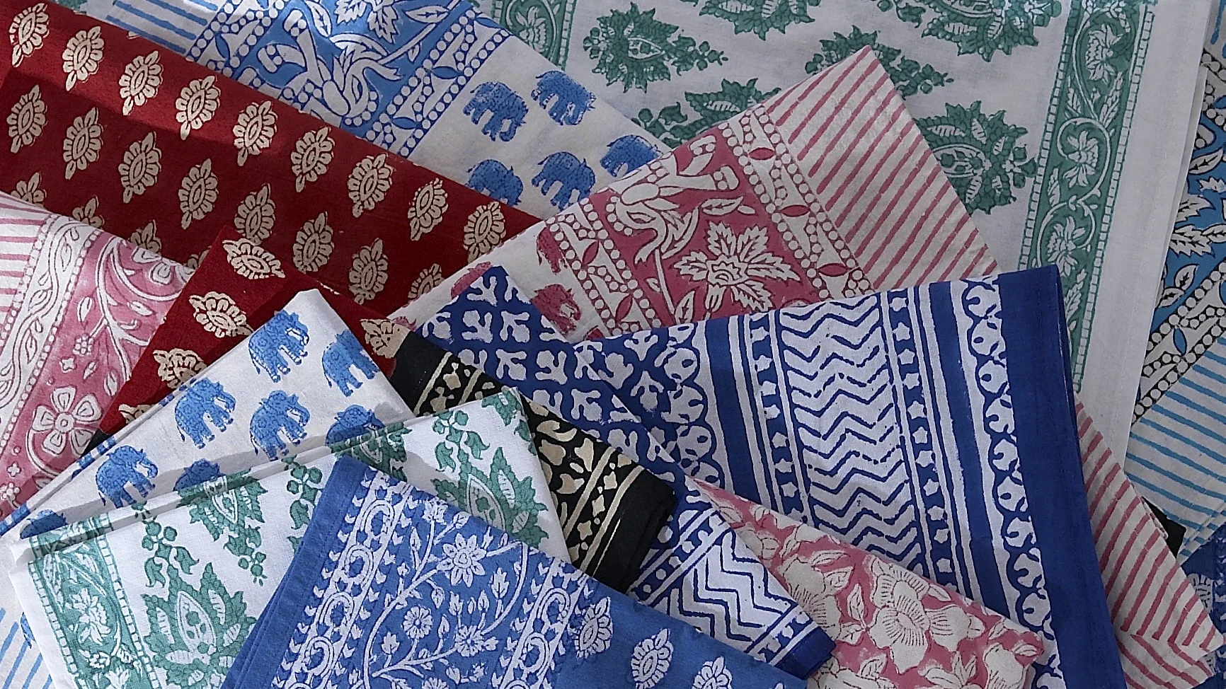 Tablecloths lifestyle.jpg