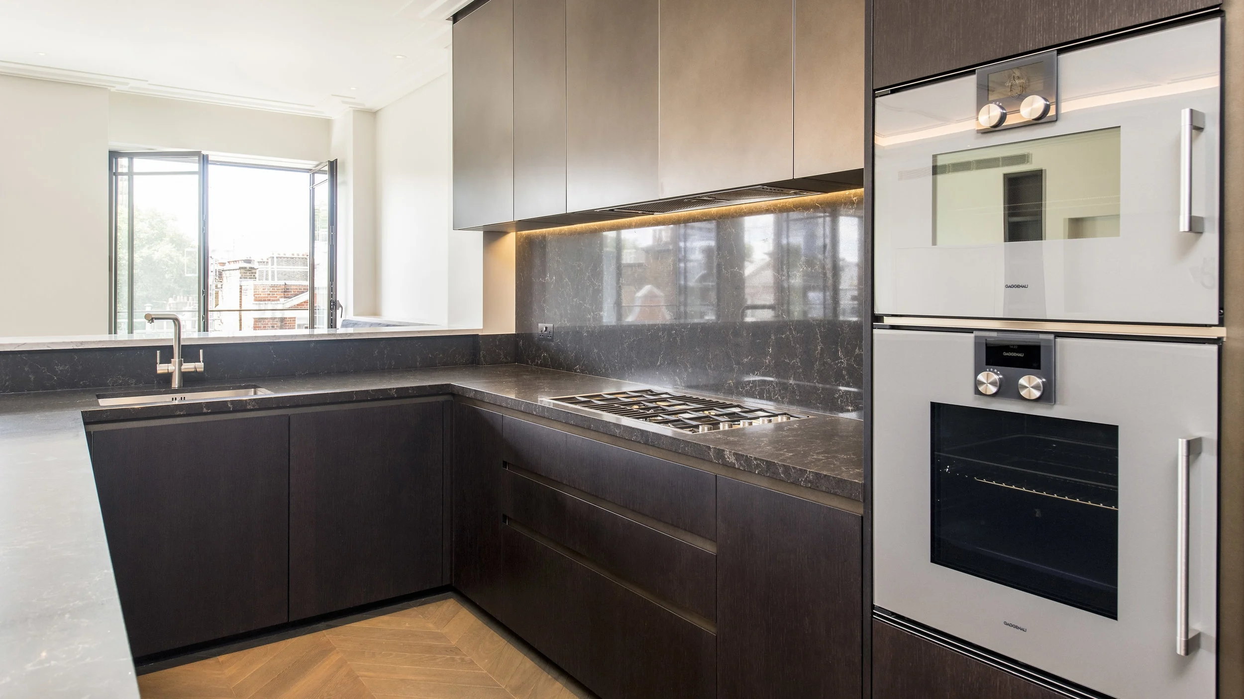 Carter Jonas-Apartment 4.2 The Cavendish-23_Hi.jpg