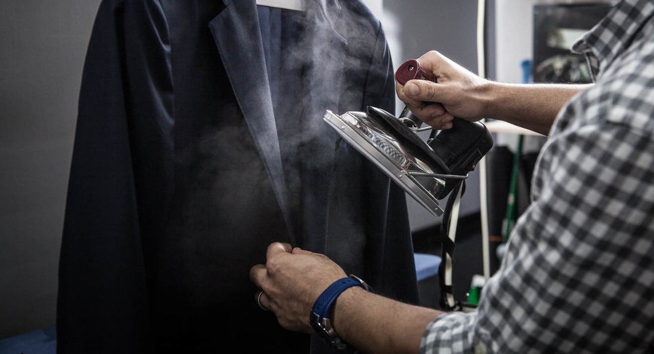 laundry specialist, ironing shirts. Delivery laundry service and dry cleaning in New York Manhattan