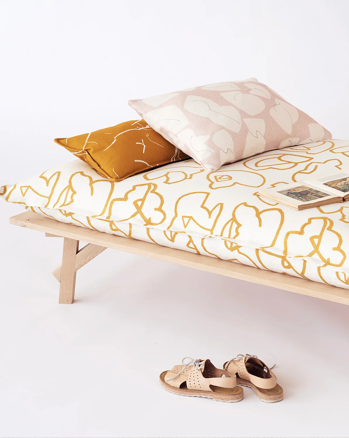 TEXSTO-No1CushionPink4.jpg