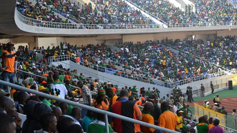 FAZ Tells Fans To ‘Behave’