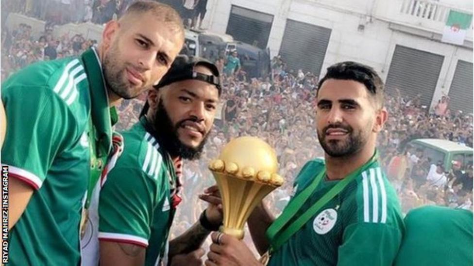 Africa Cup of Nations: Algeria celebrate win with thousands of fans in Algiers