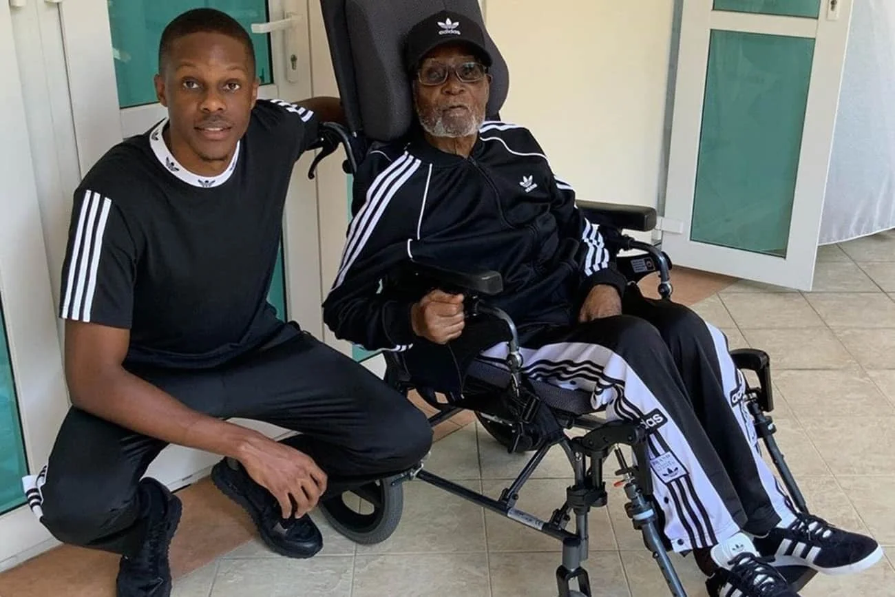 Zimbabwe's Robert Mugabe in hospital in Singapore