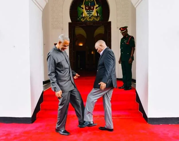  Tanzania's President Prefers Foot Greeting Over Coronavirus Fears