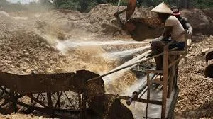 Government Hands Over Gold Mining Equipment To Eastern Province Cooperatives