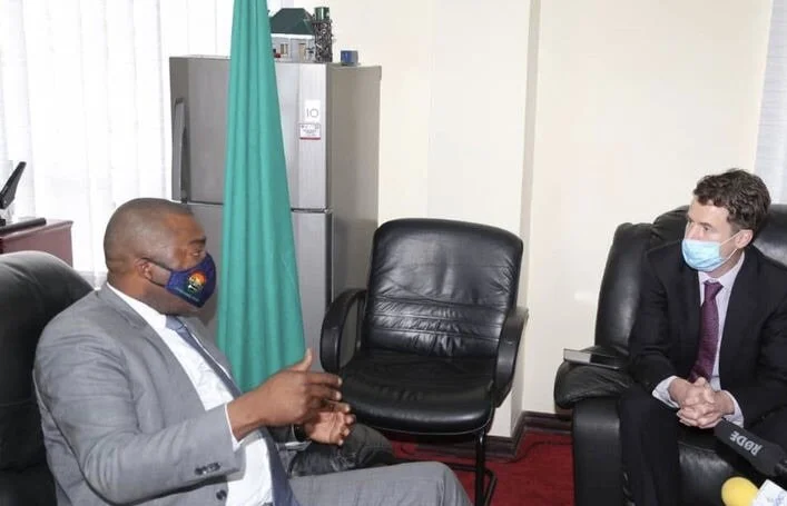 UK envoy praises Lusambo for his fight against Covid-19 