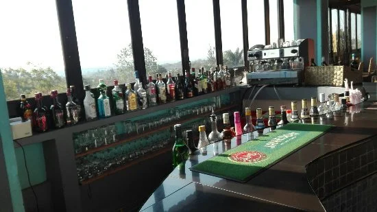 Covid-19 Team Urged To Be Tough On ‘Stubborn’ Bar Owners