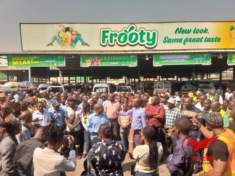 Bus Fares Reduced to Celebrate End of Cadre Harassment