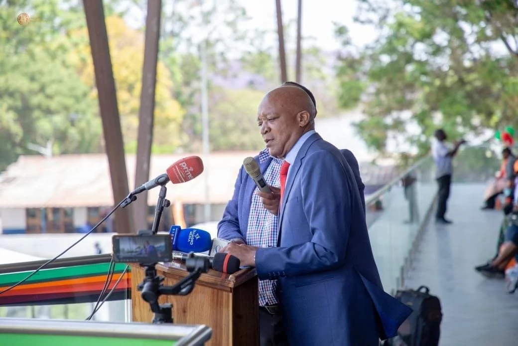 Govt Prepares to Recruit 4,200 Extra Teachers