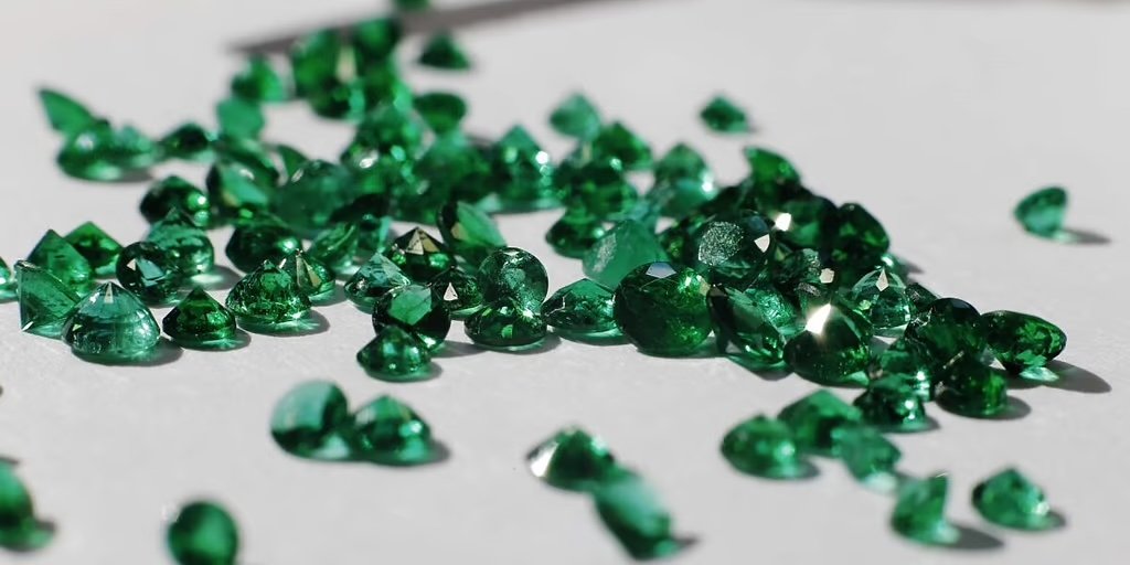 Government Suspends Precious Stone Export Tax to Boost Competitiveness