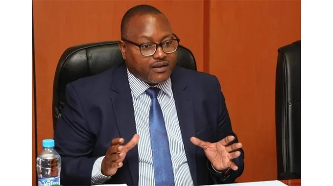 Mulambo Haimbe Donates 400 Mattresses to Evelyn Hone College