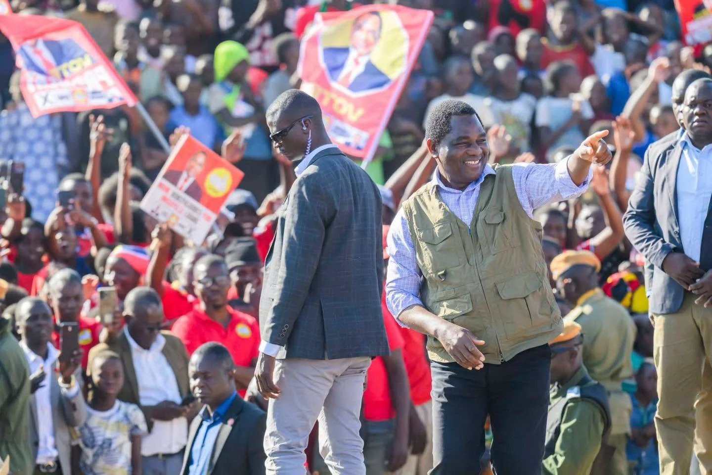 North-Western Students Rally Behind HH for Continuity