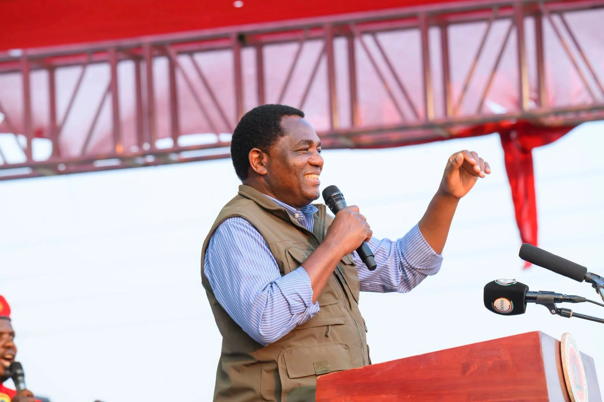 HH in Luapula, Day Two: Pledges on Roads, Education, Power and Connectivity