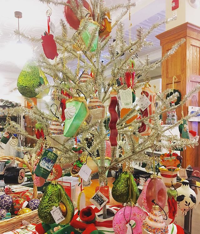 May I interest you in avocado, bacon, and sushi Christmas ornaments? 😆😆😆 also donuts and cupcakes.😆
#thebrassmonkey2016 #gloucesterma #shopcapeann #gloucestermass #gloucestermassachusetts #northshorema #shopsmall #shopsmallbusiness #shoplocal #gl
