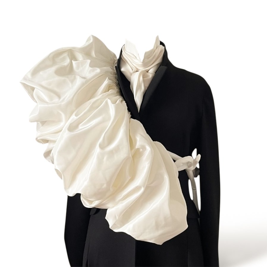 Maryam Keyhani - Ivory Opera Collar