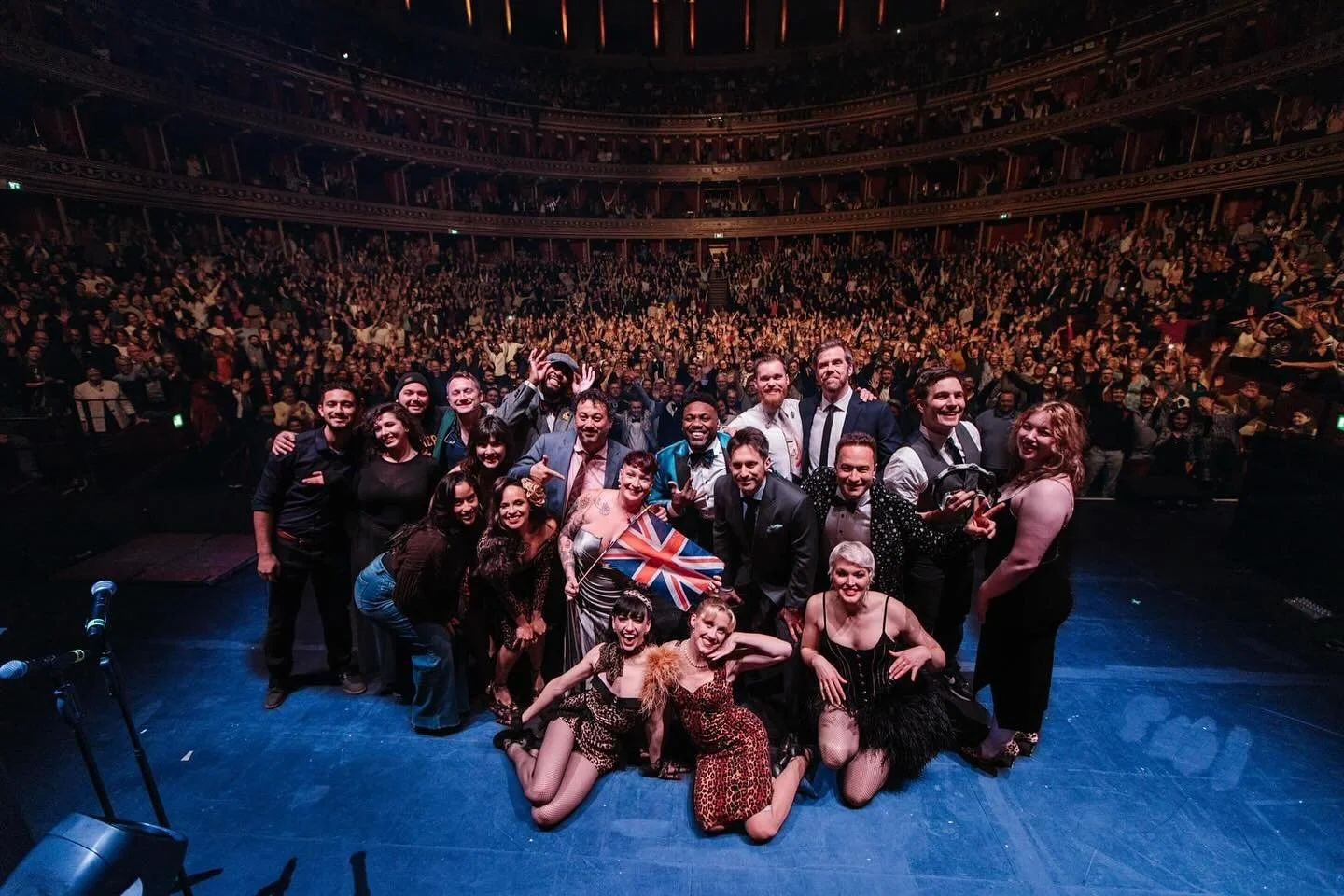 Royal Albert Hall was pretty special and really couldn&rsquo;t have asked for a better group of musicians and performers to share the stage with. Every night I&rsquo;m just trying to keep up with them 

#pmj #pmjtour #postmodernjukebox #daddario #sax