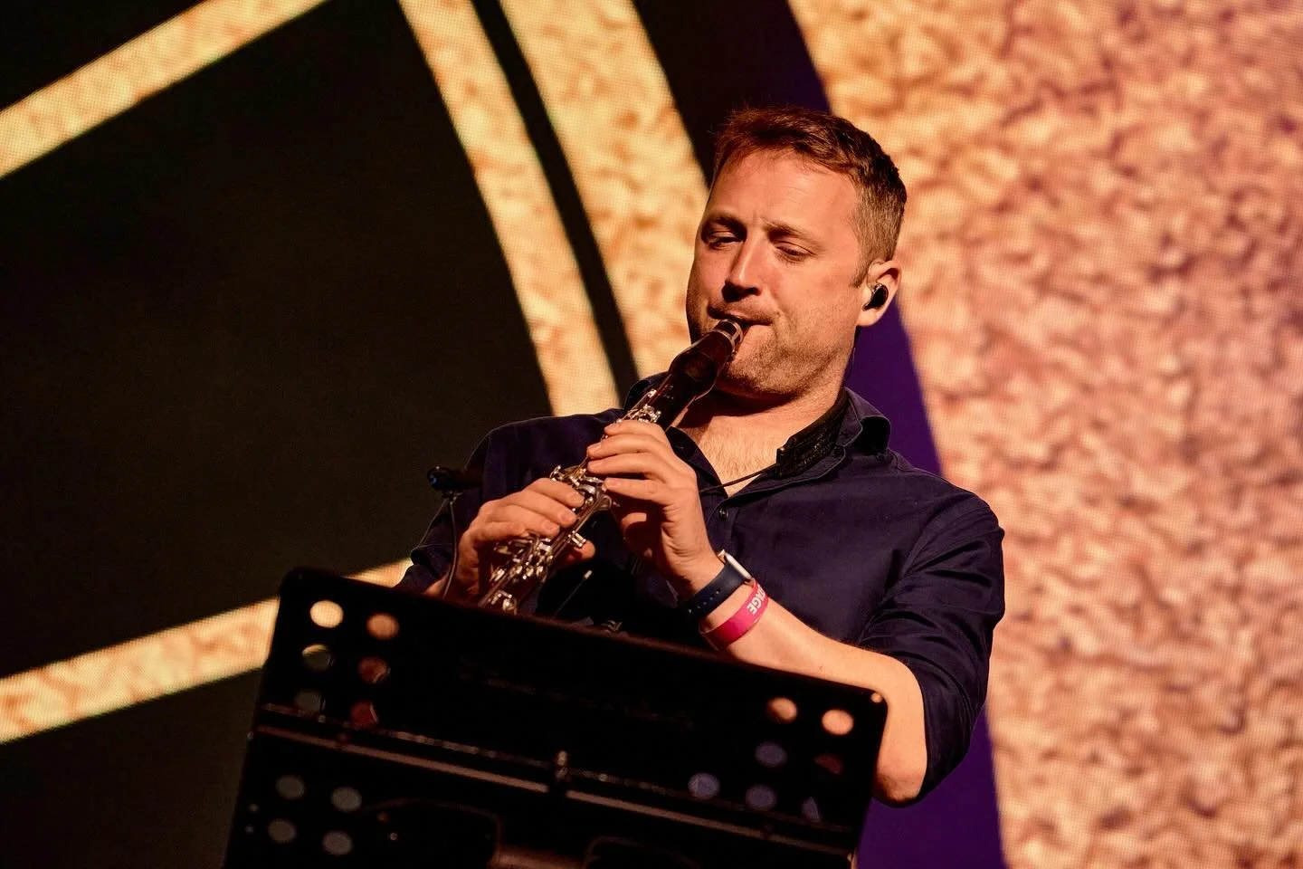 Sometimes I play clarinet 

📸 @attila.domjan.photo 

#pmj #pmjtour #clarinet #daddariowoodwinds #daddario #veszpr&eacute;mfest