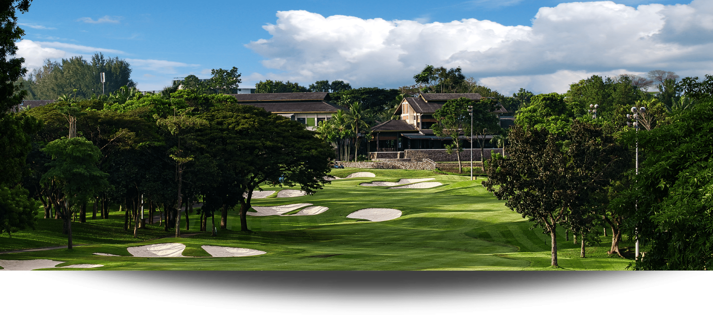 KOTA PERMAI GOLF &amp; COUNTRY CLUB - ÖLJYPALMUTILASTA HUIPPUKENTÄKSI !