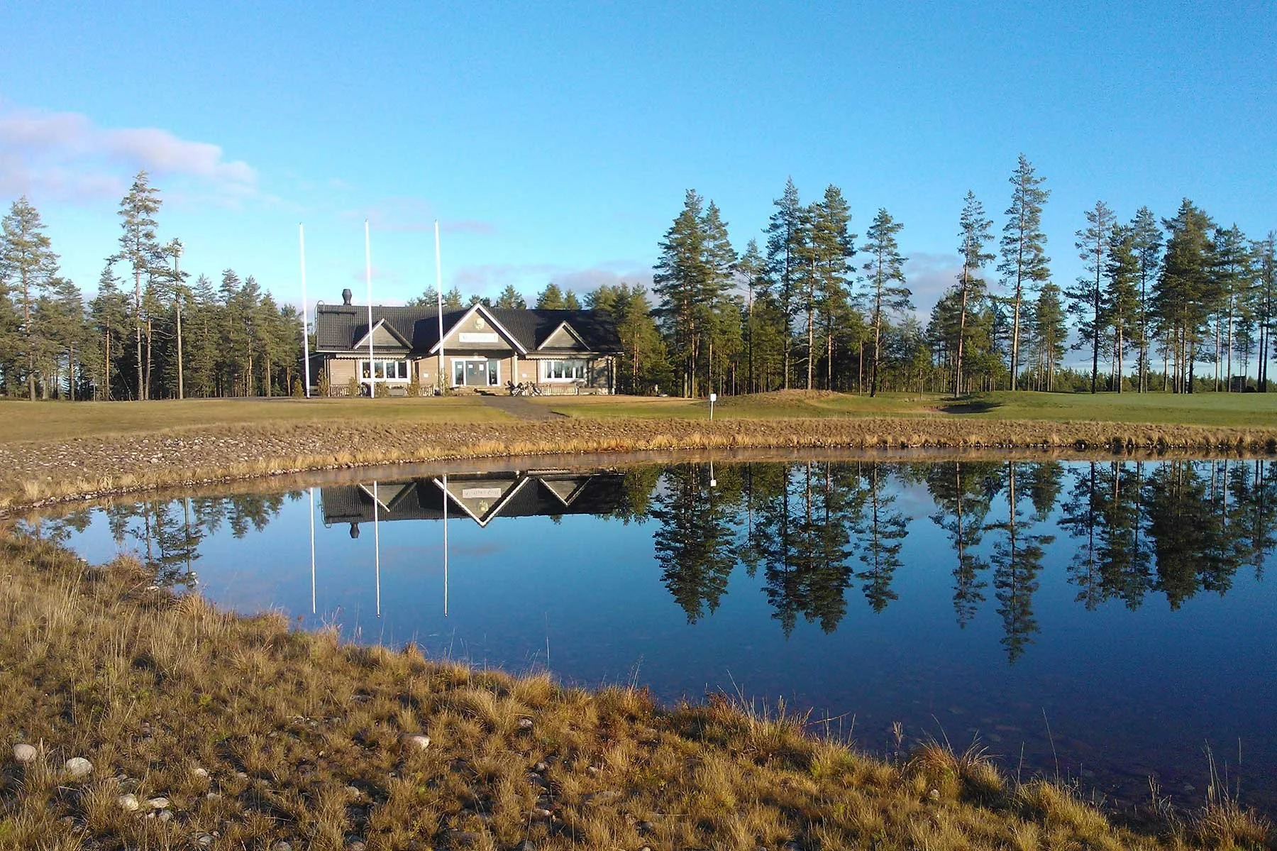 ALASTARO GOLFIN KARSINTAKISA VOITETTIIN HUIPPUTULOKSELLA 62 LYÖNTIÄ NETTO