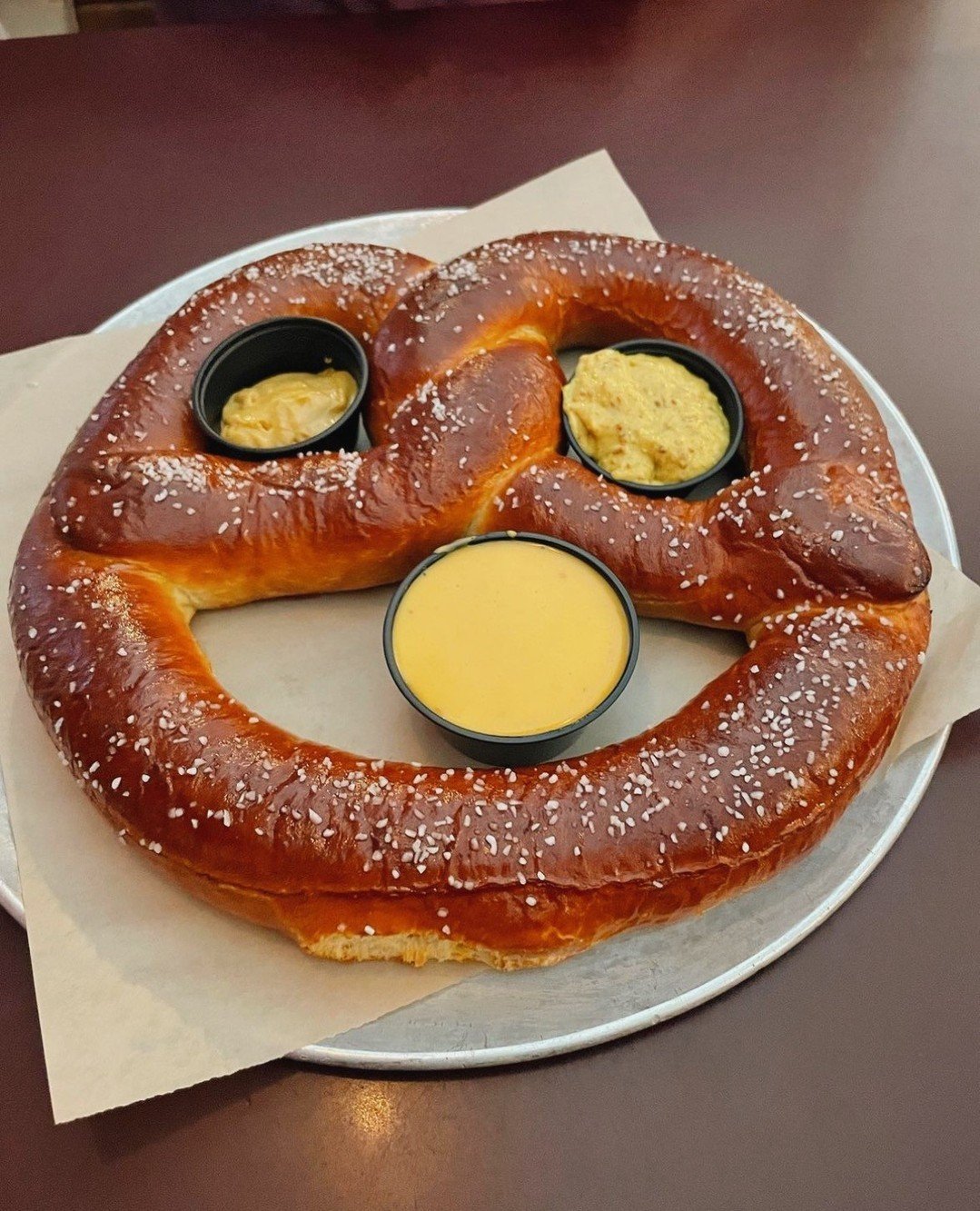 Giant pretzel &gt; packed lunch 🥨⁠
⁠
Pair it with our new small batch, Klasse Pils, for #NationalPretzelDay!⁠
⁠
📸 Jim Boot