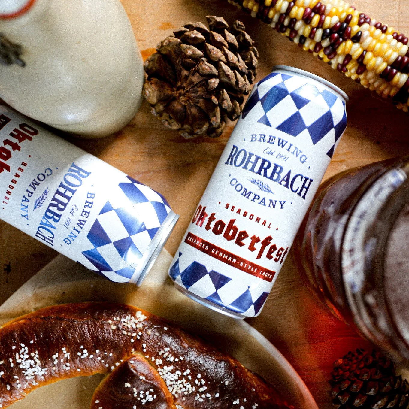 Leaf peeping season pairs best with Vienna and Munich malts, noble hops, and a full-bodied lager. 🍂⁠
⁠
#oktoberfest