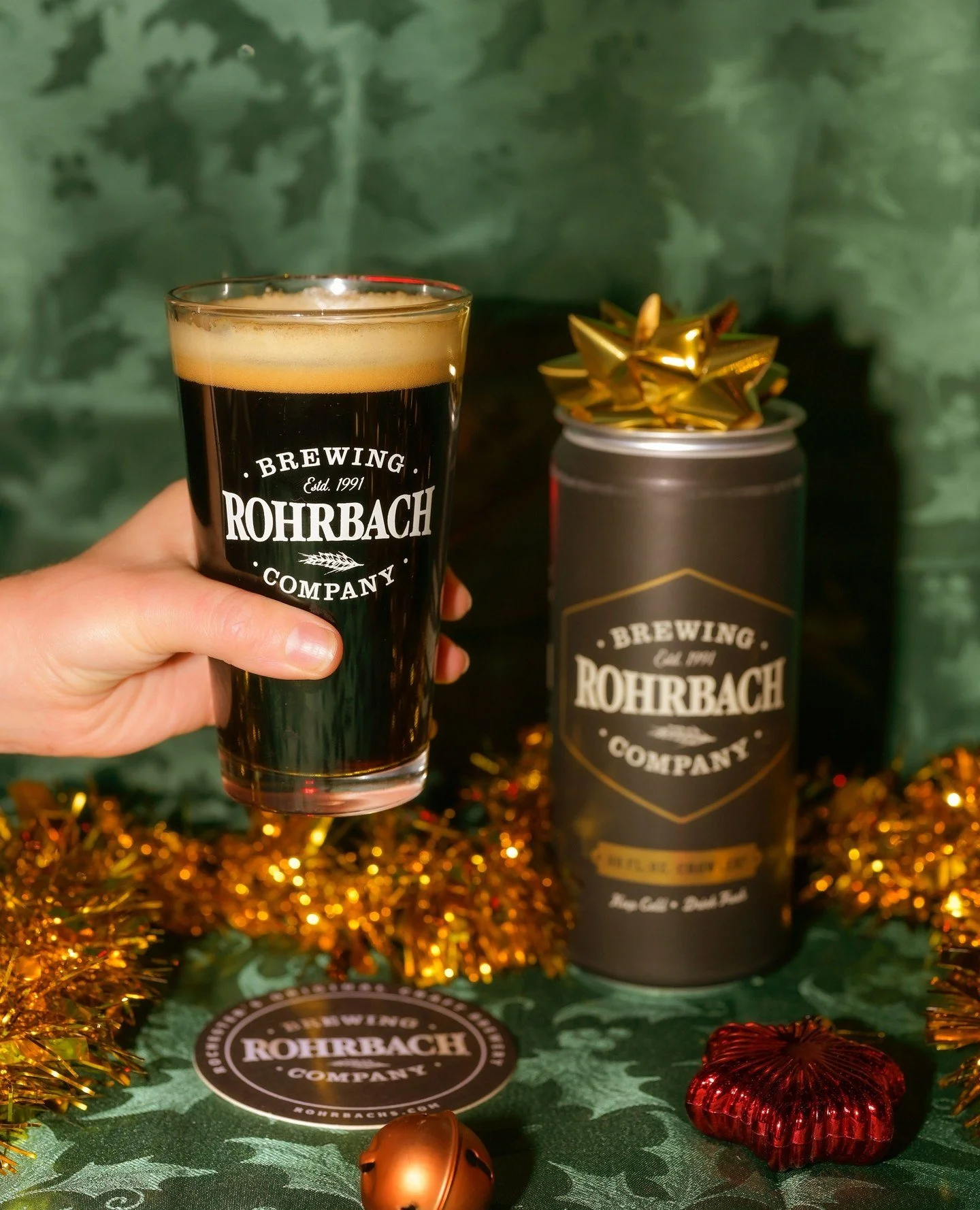 Buffalo Rd. Brewpub is open for lunch tomorrow [Christmas Eve] 11a-3p! Stock up on last-minute gift cards, gifts, and beer. Bring home an extra-special small-batch crowler to enjoy by the tree 🎁⁠
⁠
#christmaseve #crowlers