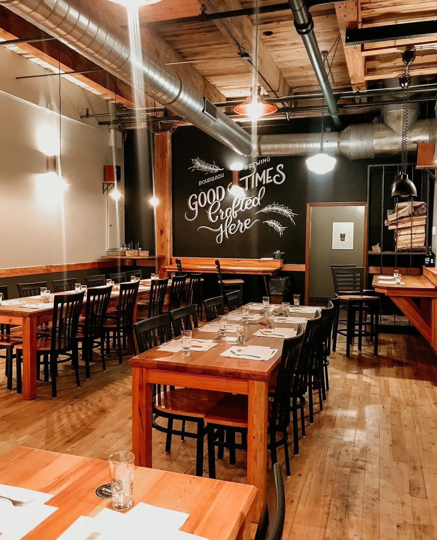 We love a good party, and we'd love to host yours! With catering done in-house and the beer brewed on-site, the food and drink are as fresh as it gets. Bring your work team out of the office or celebrate an engagement&mdash;we're ready to take care o