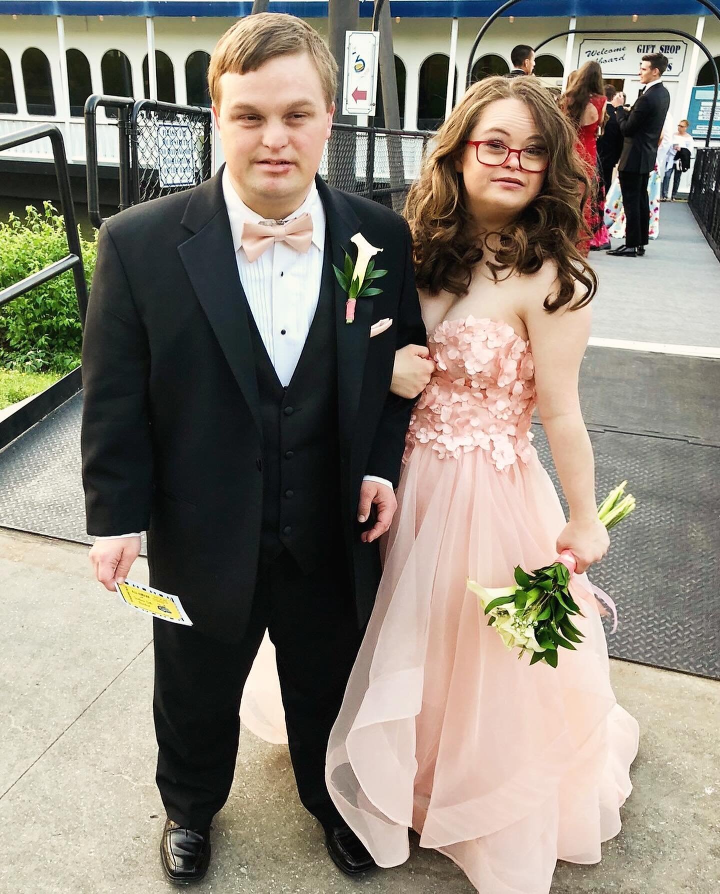 Prom season calls for a trip down memory lane with Grace and Clay 💫🩷🌸 

Grace&rsquo;s prom was a magical night with one of her very best friends, Clay. He had graduated a couple of years before Grace and was so excited to come back for her prom. ?