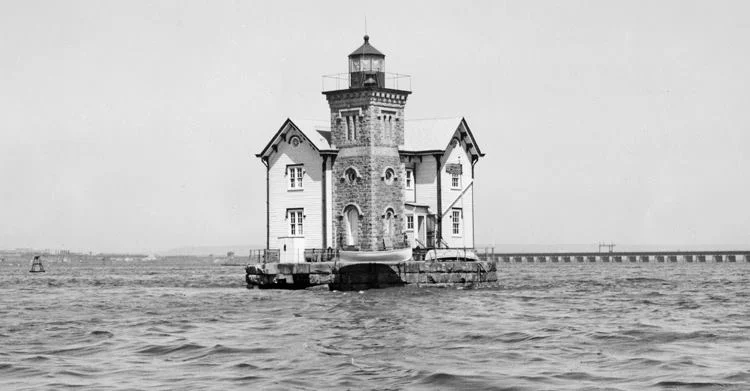 Lost Lighthouse.jpg