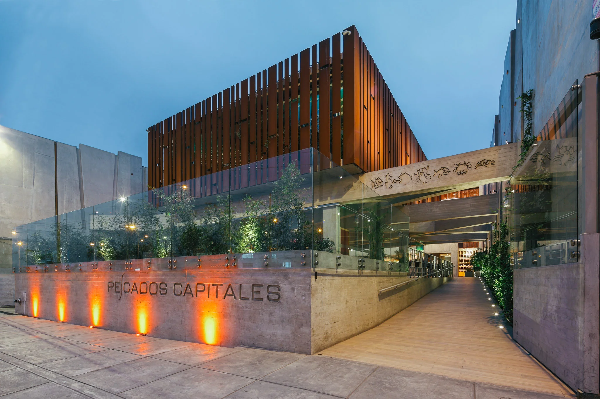 02_Pescados-Capitales-1-Restautant_Gonzalez-Moix-Arquitectura_Miraflores-Lima-Peru.jpg