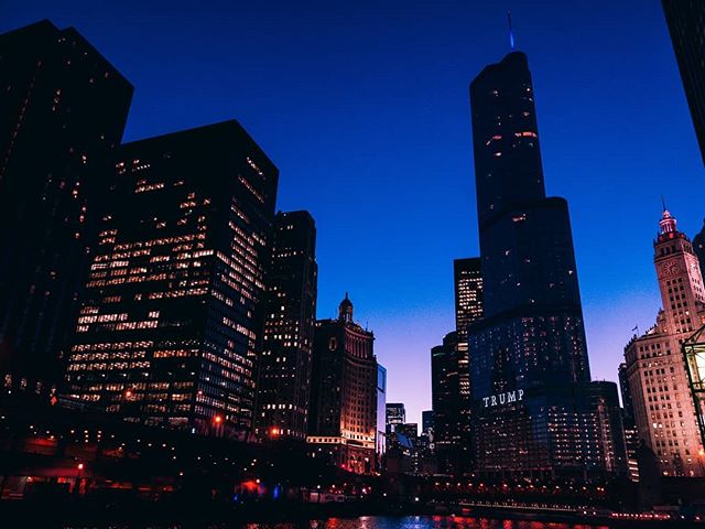 #everyday

@kaivon - First Love (feat. @paulineherr )
&deg;
&deg;
&deg;
#chicagoriver #chicago #instagram312 #electic_shotz #bluehour #chiriver #flippinchi #theimaged #moodyvibes #nightscape #googlenik #filmmaking #instachicago #cityscape #mixtape #b