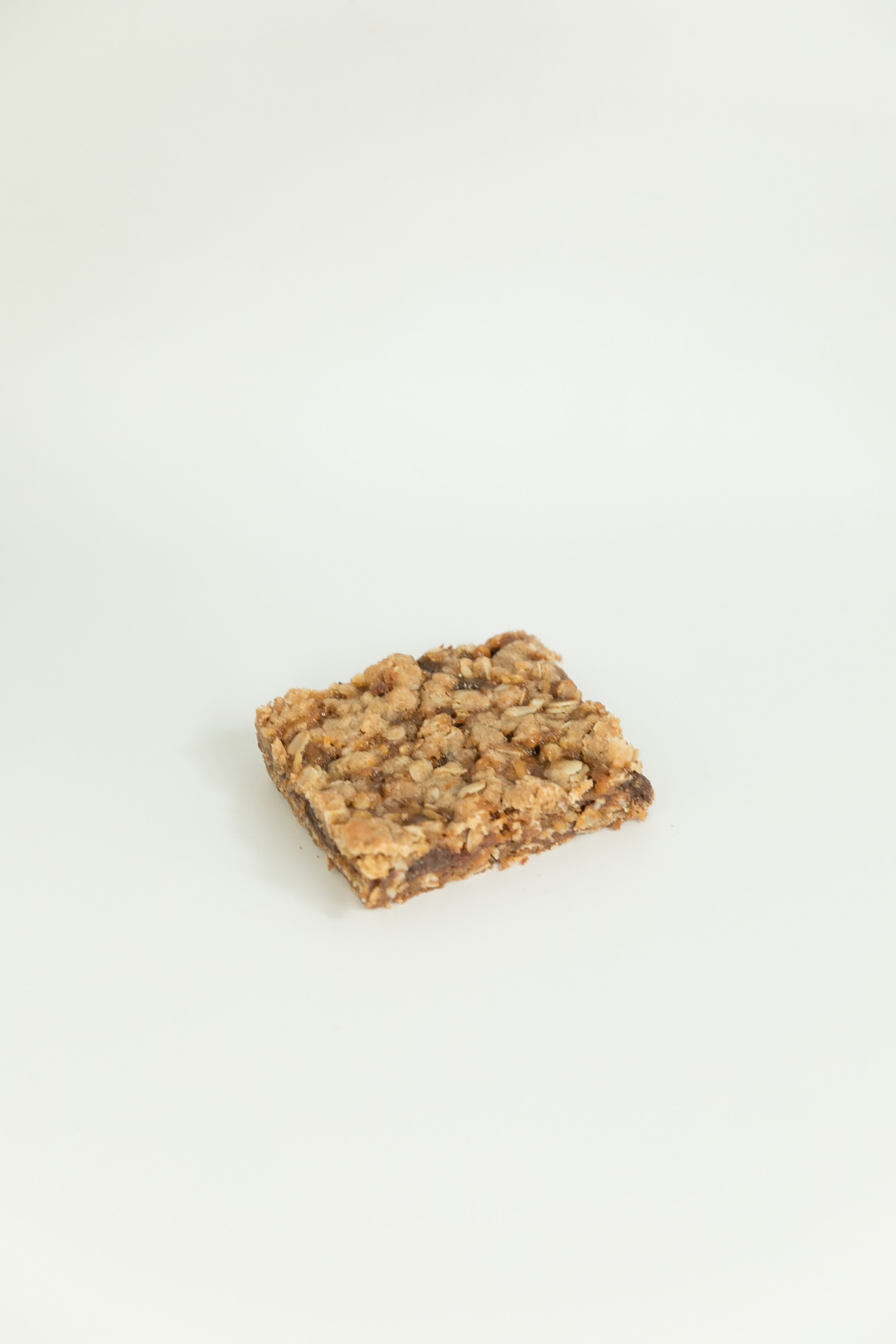  oatmeal caramelita is a delicious bar filled with caramel, oatmeal and so much chocolate!   