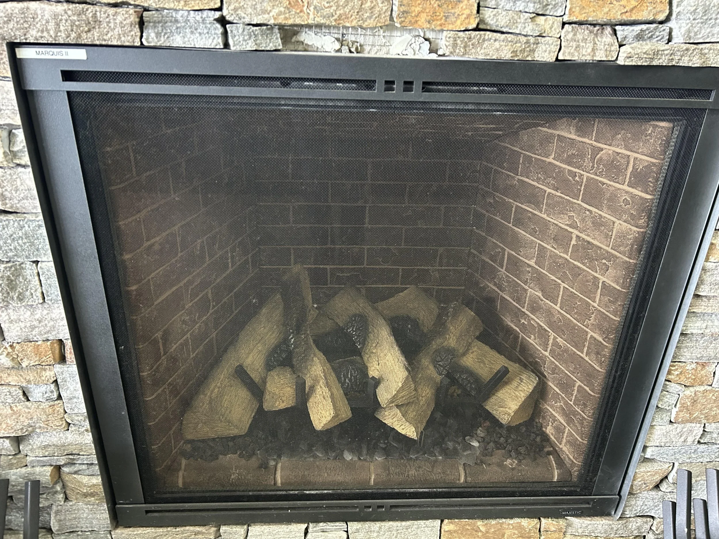 MAJESTIC MARQUIS 42" NATURAL GAS (DISPLAY UNIT)