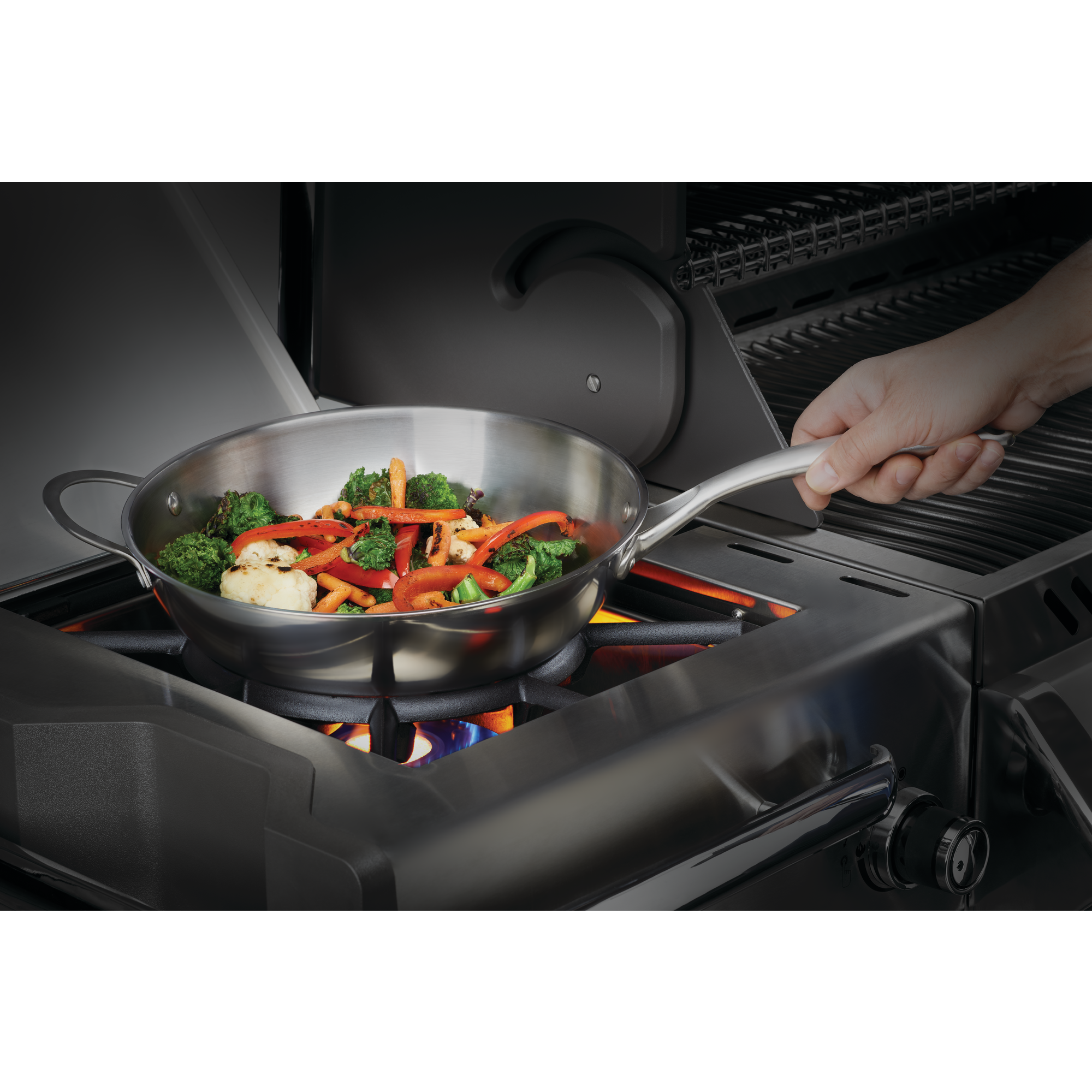 Low Res_PNG-70028-StainlessSteelWok-InUse.png