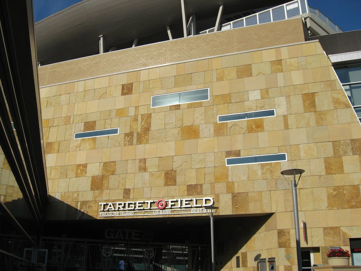 The Architecture of Target Field