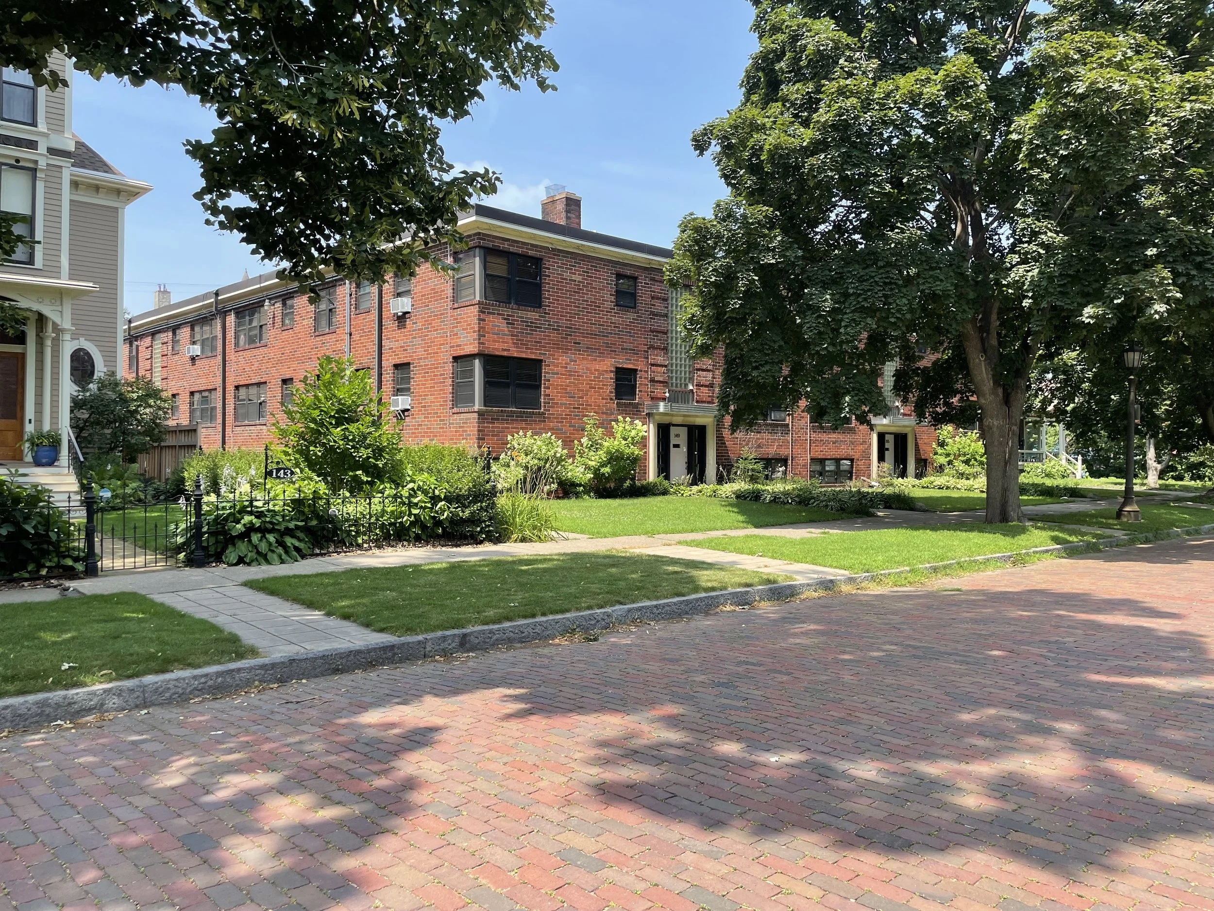 Apartments in the Ramsey Hill Neighborhood