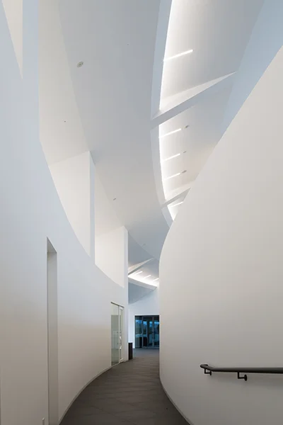 Hitoshi Abe MMH SS TOKYO - 03.jpg