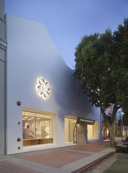 Hitoshi Abe TRI Roland Halbe - 01.jpg